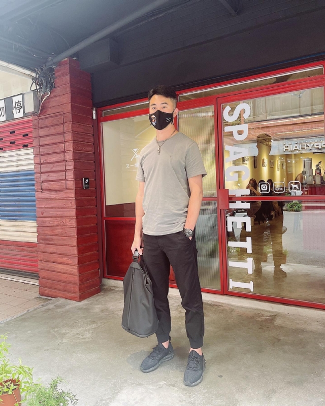 酒商安迪的第一张照片--高雄闪婚服务中心